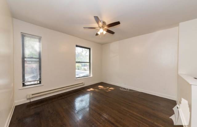 2151 N Fremont Gallery 3