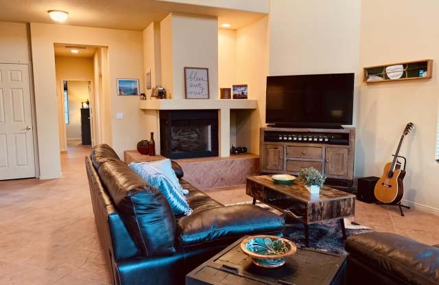 6925 E Sienna Bouquet Place Gallery 3