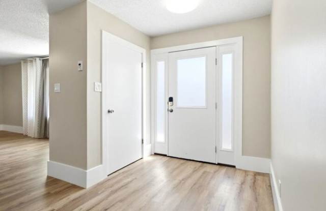 3490 South Park Meadows Circle Gallery 3