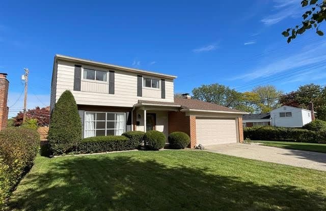 32418 WASHINGTON Street - 32418 Washington Street, Livonia, MI 48150
