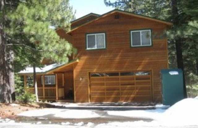 5 Bedroom Home in Country Club Estates off Pioneer Trail photos photos