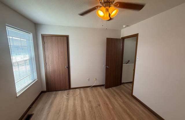 Super cute 3 bedroom duplex Gallery 4