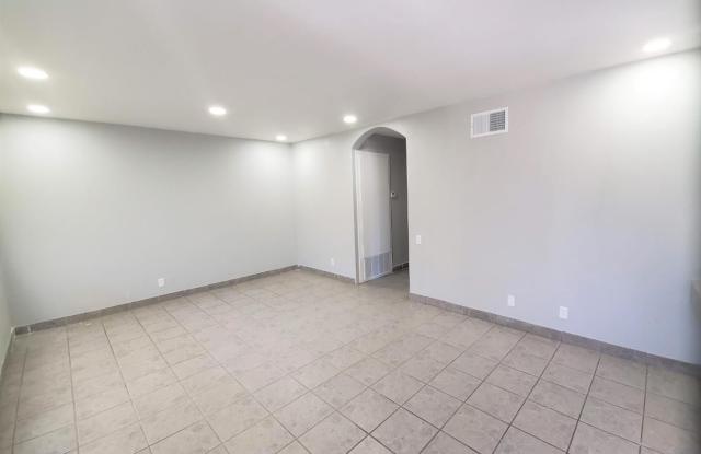 5428 Demerest LN Gallery 3