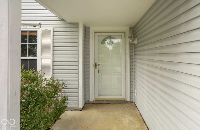 6809 W Dover Place Gallery 3