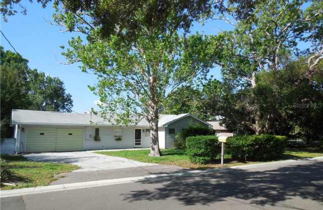 915 DEMPSEY STREET N - 915 Dempsey Street, Clearwater, FL 33756