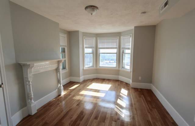 460 Saratoga Street - 460 Saratoga Street, Boston, MA 02128