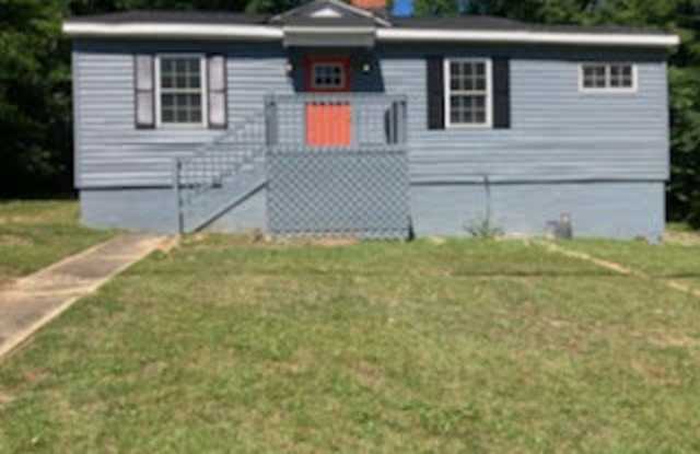 404 Patterson St - 404 Patterson Street, Tuskegee, AL 36088