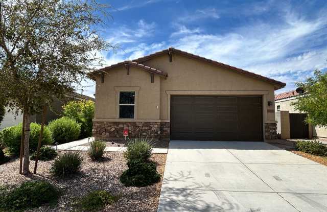 Updated 4 Bed / 2 Bath Single level With a Split Floor Plan and Spectacular Backyard photos photos