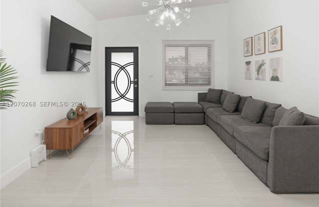 50 NW 68th Ct Gallery 2