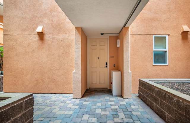 CANDLESTICK APARTMENT FOR RENT $2,800/month - 301 Crescent Court, San Francisco, CA 94134