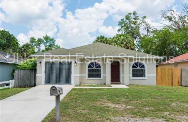 210 East Clinton Street - 210 East Clinton Street, Tampa, FL 33604