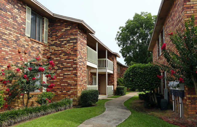 Briarwood Condominiums photos photos