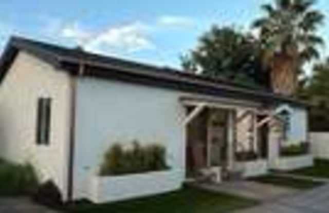19037 Keswick Street Gallery 3