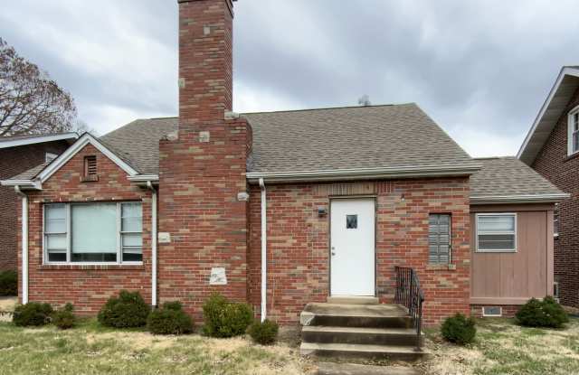 2121 W Main St - 2121 West Main Street, Belleville, IL 62226