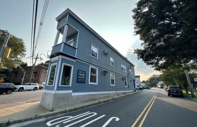 746 Bloomfield Ave photos photos