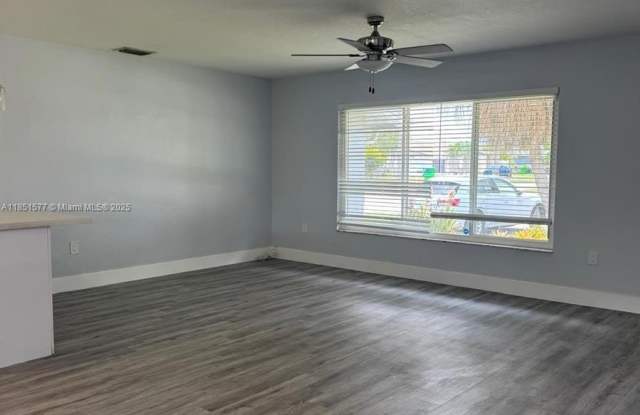 11500 NW 39th St photos photos