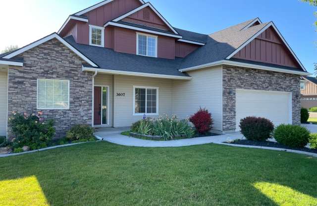 Beautiful 3-bedroom home on a large corner lot! photos photos