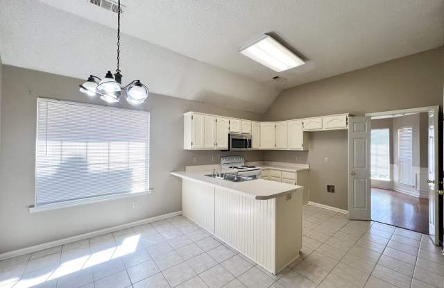 9347 GARDEN WOODS Gallery 4