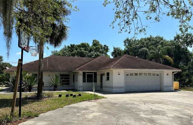 9227 State Rd 80 - 9227 Florida 80, Glades County, FL 33471