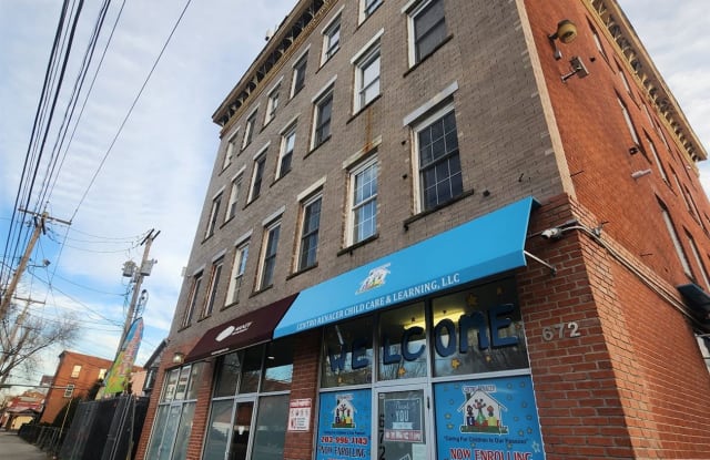 672 Congress Ave - 672 Congress Avenue, New Haven, CT 06519