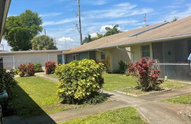 1820 N 17th Ave photos photos