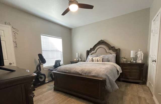 1605 South Cherry Street - B photos photos