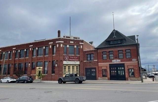 3400 RUSSELL Street Gallery 1