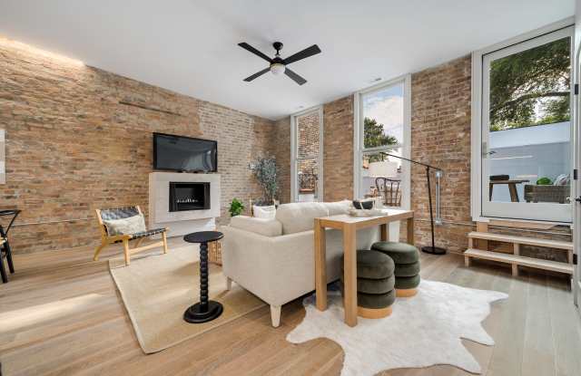 1810 North Wells Street Gallery 2