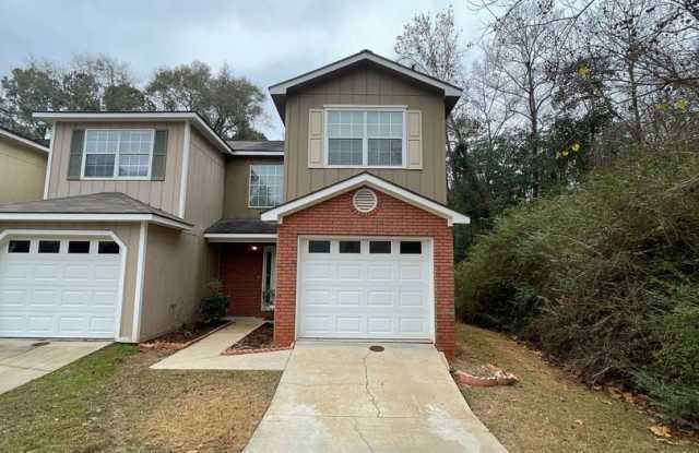 Briarwood West - - 38 Woodfield Place, Enterprise, AL 36330