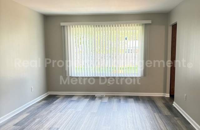 FALL SPECIAL 50% OFF THE SECOND FULL MONTHS RENT: 3-Bedroom Single-Family Home in Troy, Michigan Gallery 4