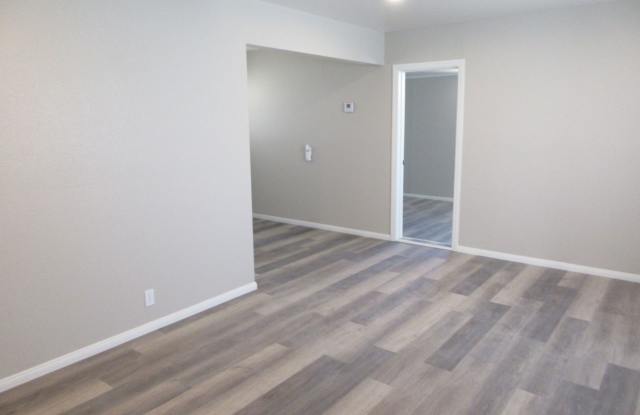 Newly Renovated 3bd 1 ba Gallery 3