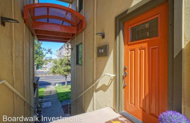 1201 Admiralty Lane Gallery 2
