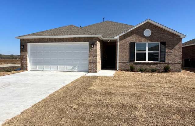 Pre-Leasing Now! Beautiful 3-Bedroom, 2-Bath Home in East Village, Broken Arrow Gallery 4