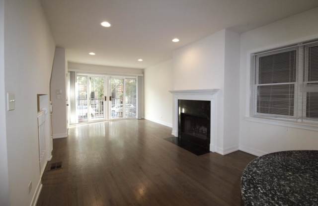 1450 West Walton Street photos photos