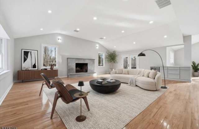 17 Richter St photos photos