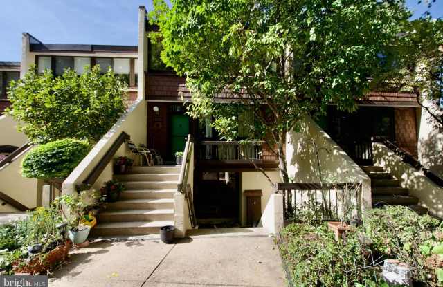 2204 S QUINCY Street unit: 1 - 2204 South Quincy Street, Arlington, VA 22204