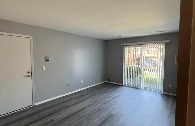 7708 Manor Circle Gallery 4