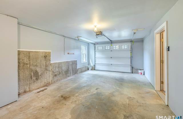 4-A Hydeville Road Gallery 4