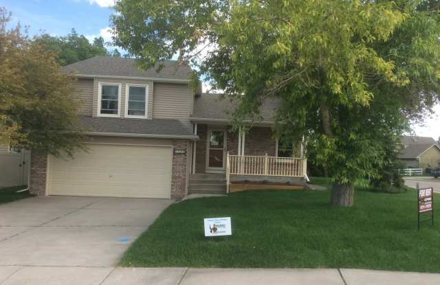 PET FRIENDLY, 4 BEDROOM, 2.5 BATH WITH ATTACHED GARAGE photos photos