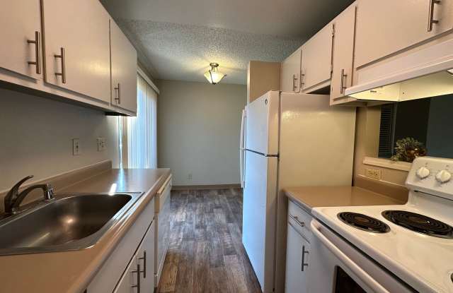 $500 Lease Signing Bonus, Limited Time Only at Park Place Apartments photos photos