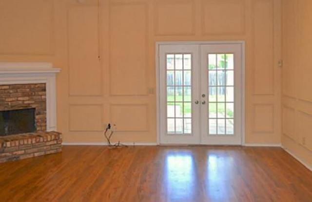 7990 Hickory Street Gallery 4