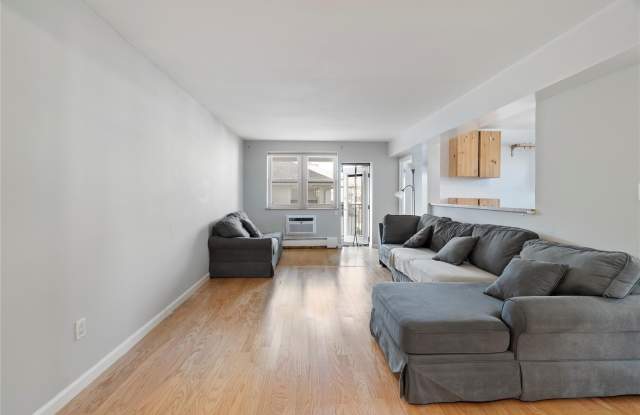 55 Monroe Boulevard photos photos