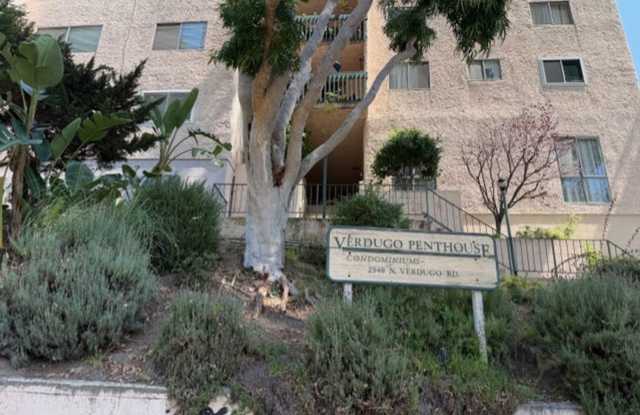 For Lease – Charming Condo in Glendale Hills photos photos