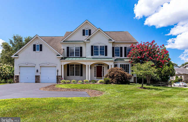 9070 ROARING SPRING LOOP - 9070 Roaring Spring Loop, Linton Hall, VA 20136