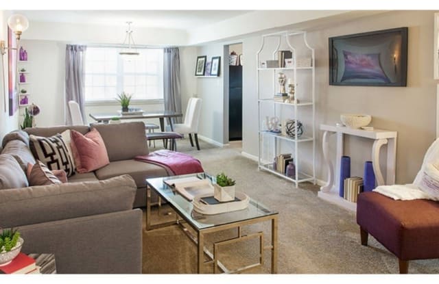 Oakridge Manor Gallery 3