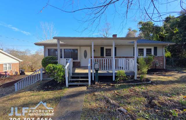 92 Lawndale Avenue Southeast photos photos