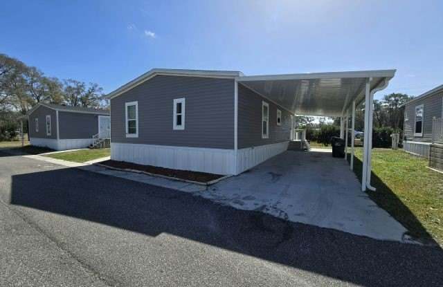 4 Wear Street photos photos