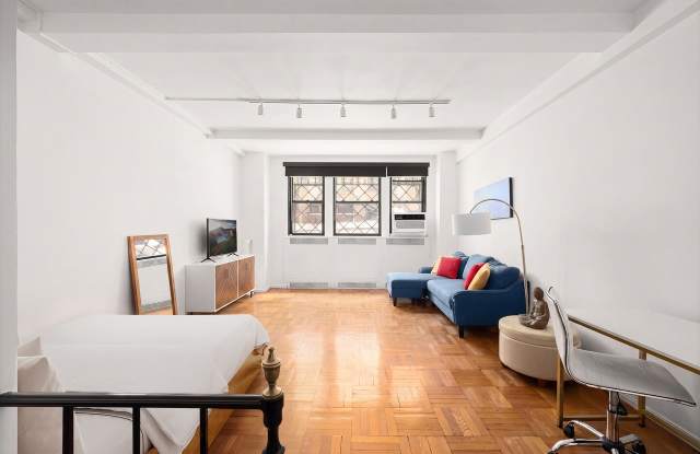 235 E 73rd St Apt 1A Gallery 2