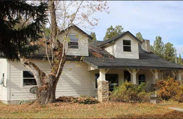 Large 5 bed 2.5 bath in peaceful county setting photos photos
