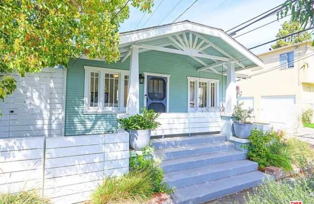 2213 Arizona Avenue photos photos
